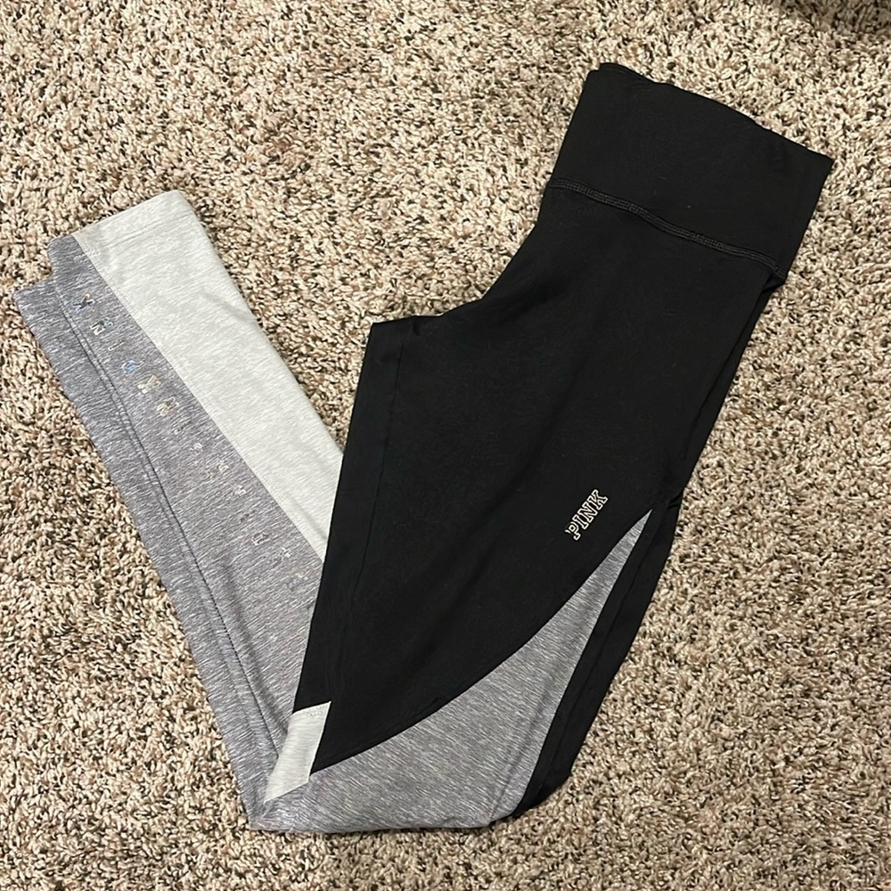 Pink Vs Yoga leggings size Xs stretchy